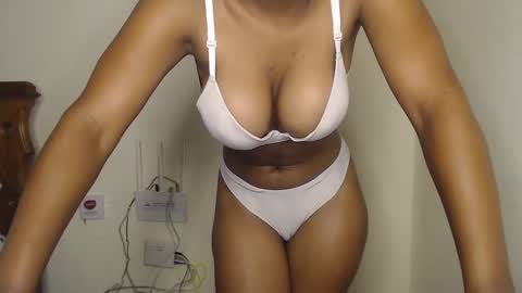 Mellisa online show from 4, 12, 2024