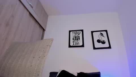 Snapshot of morochaxoxo chatting on 4, 10, 2025 Rose online show from 4, 10, 2025