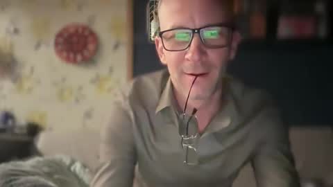 MORRIS 007 online show from 11, 2, 2026