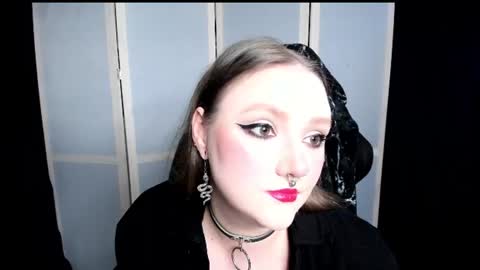Snapshot of motorkate chatting on 23, 6, 2026 motorkate online show from 23, 6, 2026