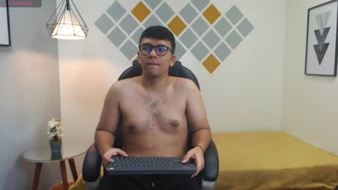 Mou Fly online show from 2, 10, 2025