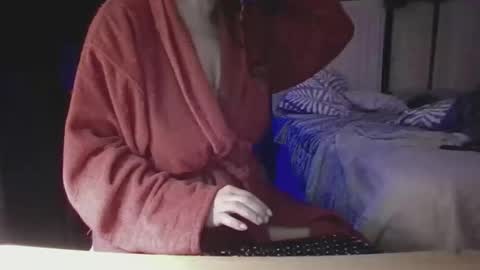 Snapshot of moxxxieg chatting on 16, 3, 2026 moxxxieg online show from 16, 3, 2026