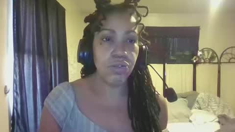 Snapshot of moxxxieg chatting on 12, 4, 2026 moxxxieg online show from 12, 4, 2026