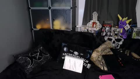 Snapshot of moxxxiemorbid chatting on 5, 3, 2025 Moxxxie Morbid online show from 5, 3, 2025