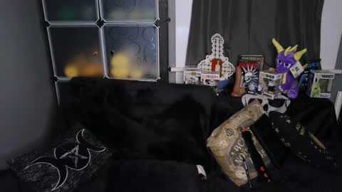 Snapshot of moxxxiemorbid chatting on 12, 3, 2025 Moxxxie Morbid online show from 12, 3, 2025