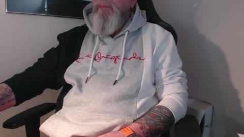 mr_boombastic2021 online show from 4, 4, 2026