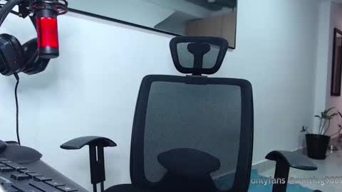 chris online show from 5, 10, 2025