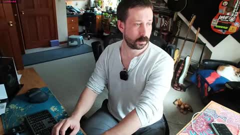 Snapshot of mr_foxxy chatting on 4, 3, 2025 ninko online show from 4, 3, 2025