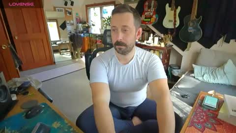 Snapshot of mr_foxxy chatting on 1, 12, 2025 ninko online show from 1, 12, 2025
