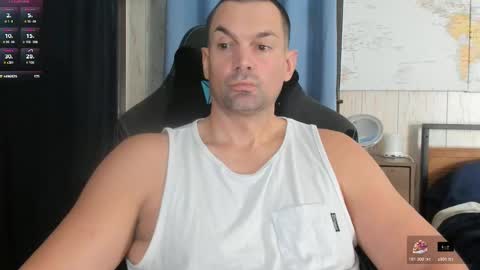 Snapshot of mr_mac69 chatting on 19, 11, 2025 Cam online show from 19, 11, 2025