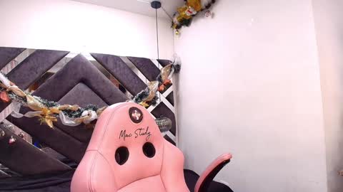 MIKEE online show from 30, 12, 2024
