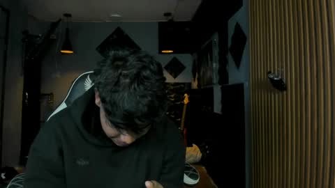 Snapshot of mr_mois chatting on 9, 6, 2026 mr_mois online show from 9, 6, 2026