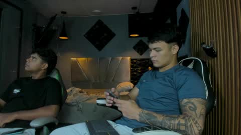 Snapshot of mr_mois chatting on 10, 6, 2026 mr_mois online show from 10, 6, 2026