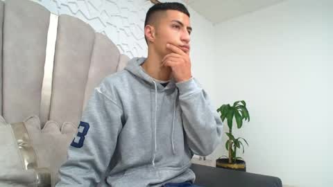 Mr Porn  online show from 13, 4, 2026