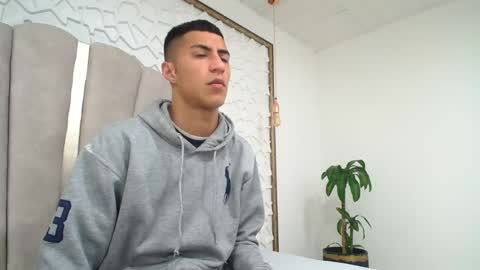 Mr Porn  online show from 20, 5, 2026
