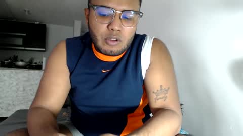 Snapshot of mr_santos01 chatting on 11, 2, 2025 Santos online show from 11, 2, 2025