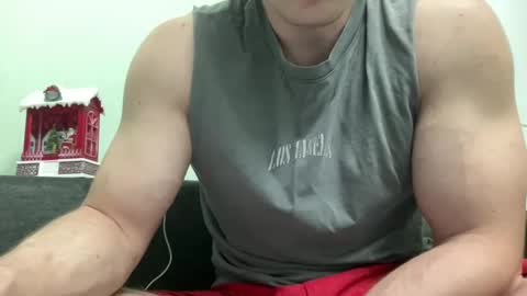 Snapshot of mrbiceps_23 chatting on 8, 12, 2024 Mrbiceps23 online show from 8, 12, 2024