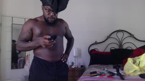 Snapshot of mrbigdthomas chatting on 14, 10, 2025 MrBigDThomas online show from 14, 10, 2025