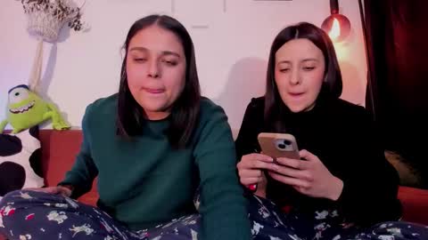 Snapshot of mrbuu_ chatting on 16, 2, 2026 Laura online show from 16, 2, 2026