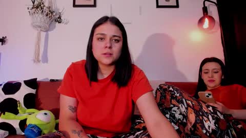 Snapshot of mrbuu_ chatting on 22, 2, 2026 Laura online show from 22, 2, 2026