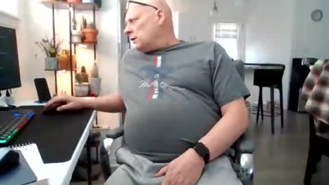 Snapshot of mrclean_55 chatting on 23, 6, 2026 MrClean55 online show from 23, 6, 2026