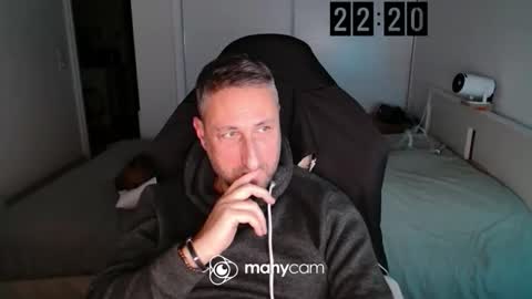 mrdr0o0o online show from 14, 12, 2025