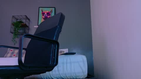 Mr Fox online show from 7, 5, 2026
