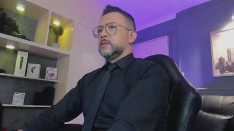 Snapshot of mrfrank_tattoo chatting on 18, 12, 2025 MrFrank. online show from 18, 12, 2025