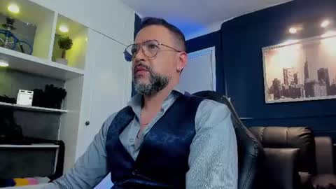 Snapshot of mrfrank_tattoo chatting on 23, 6, 2026 MrFrank. online show from 23, 6, 2026