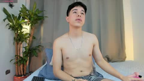 Snapshot of mrhot_night chatting on 12, 5, 2026 Bastian online show from 12, 5, 2026