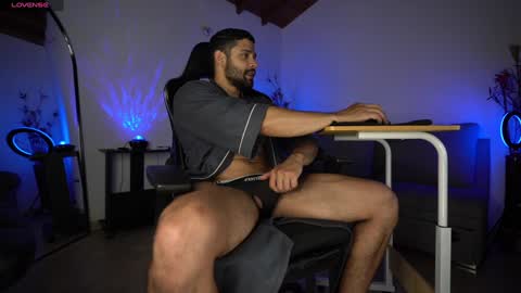 Snapshot of mrlouiss chatting on 7, 1, 2025 Luis    Instagram   online show from 7, 1, 2025