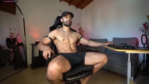 Snapshot of mrlouiss chatting on 28, 1, 2025 Luis    Instagram   online show from 28, 1, 2025