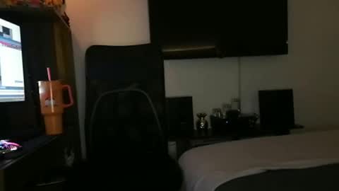 Snapshot of mrmiss_dannys chatting on 4, 3, 2025 mrmiss_dannys online show from 4, 3, 2025