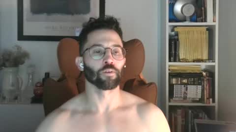 Snapshot of mrqatnight chatting on 16, 12, 2025 mrqatnight online show from 16, 12, 2025