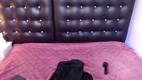 Snapshot of mrs_buttocks chatting on 1, 2, 2025 mrs_buttocks online show from 1, 2, 2025