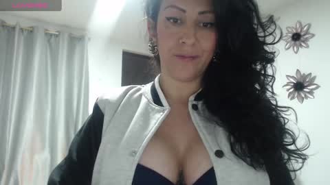 Snapshot of mrs_deborah chatting on 5, 1, 2025 mrs_deborah online show from 5, 1, 2025