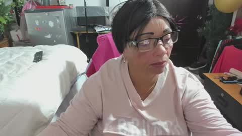 Snapshot of mrs_mommy chatting on 26, 11, 2025 mrs_mommy online show from 26, 11, 2025