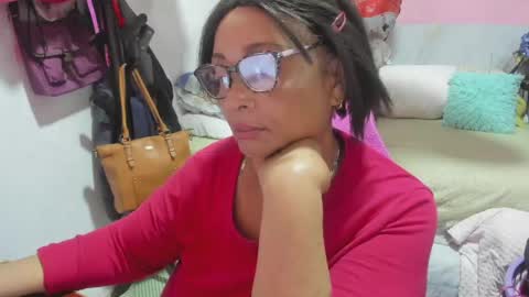 Snapshot of mrs_mommy chatting on 28, 4, 2026 mrs_mommy online show from 28, 4, 2026