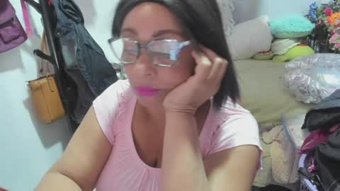Snapshot of mrs_mommy chatting on 3, 5, 2026 mrs_mommy online show from 3, 5, 2026