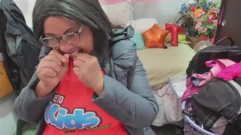 Snapshot of mrs_mommy chatting on 4, 5, 2026 mrs_mommy online show from 4, 5, 2026
