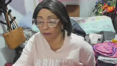 Snapshot of mrs_mommy chatting on 11, 6, 2026 mrs_mommy online show from 11, 6, 2026