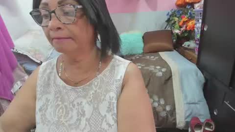 Snapshot of mrs_mommy chatting on 15, 6, 2026 mrs_mommy online show from 15, 6, 2026