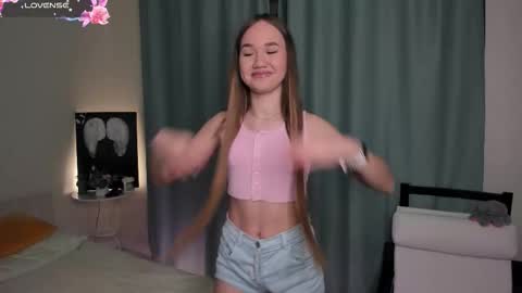 Mia online show from 22, 11, 2025