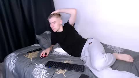 Adam online show from 10, 12, 2024
