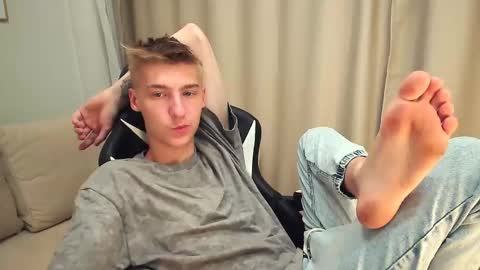 Adam online show from 12, 9, 2025