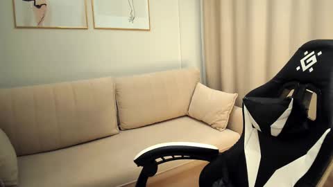 Adam online show from 25, 9, 2025