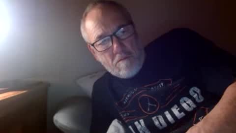 Snapshot of mrtease5 chatting on 4, 4, 2026 mrtease5 online show from 4, 4, 2026