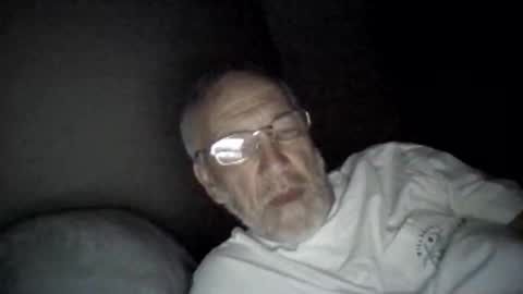 Snapshot of mrtease5 chatting on 11, 4, 2026 mrtease5 online show from 11, 4, 2026