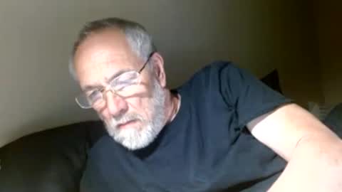 Snapshot of mrtease5 chatting on 13, 4, 2026 mrtease5 online show from 13, 4, 2026