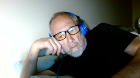 Snapshot of mrtease5 chatting on 26, 4, 2026 mrtease5 online show from 26, 4, 2026